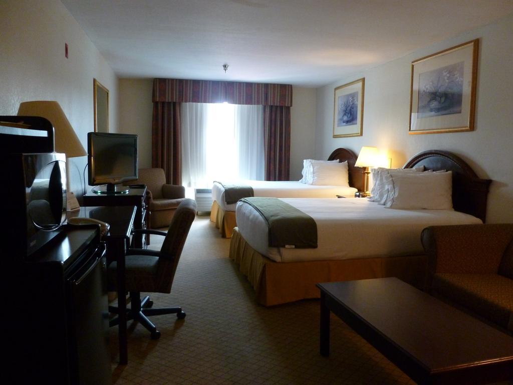 Baymont By Wyndham Montgomery South Esterno foto
