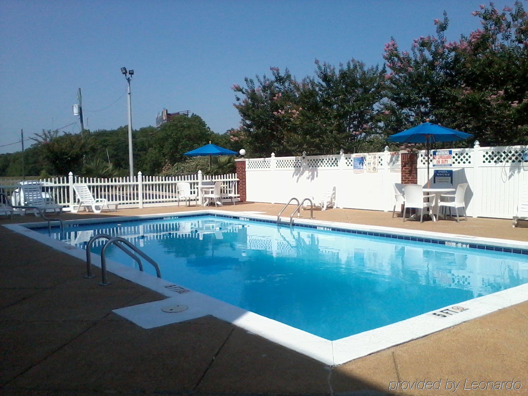 Baymont By Wyndham Montgomery South Esterno foto