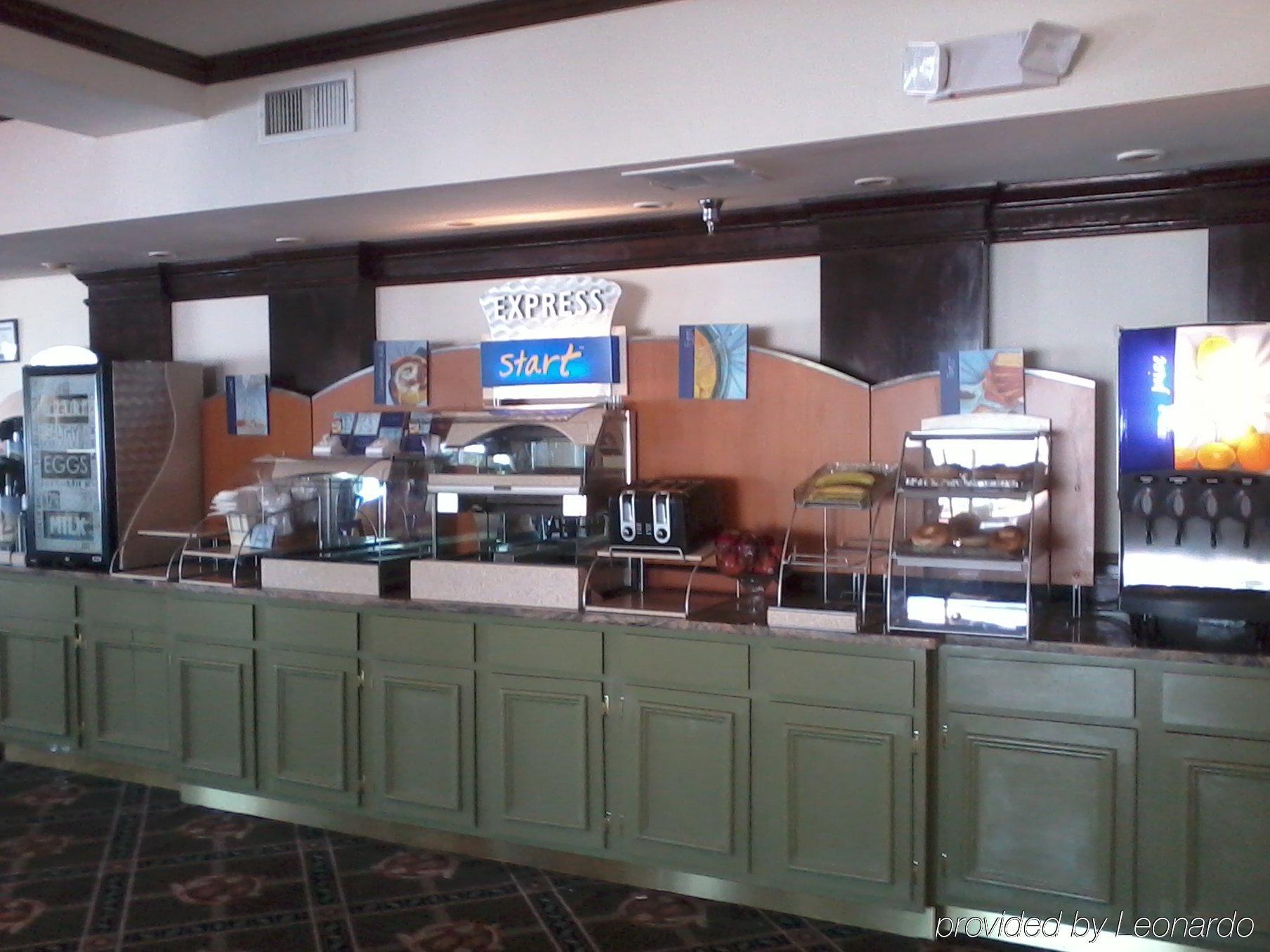 Baymont By Wyndham Montgomery South Esterno foto