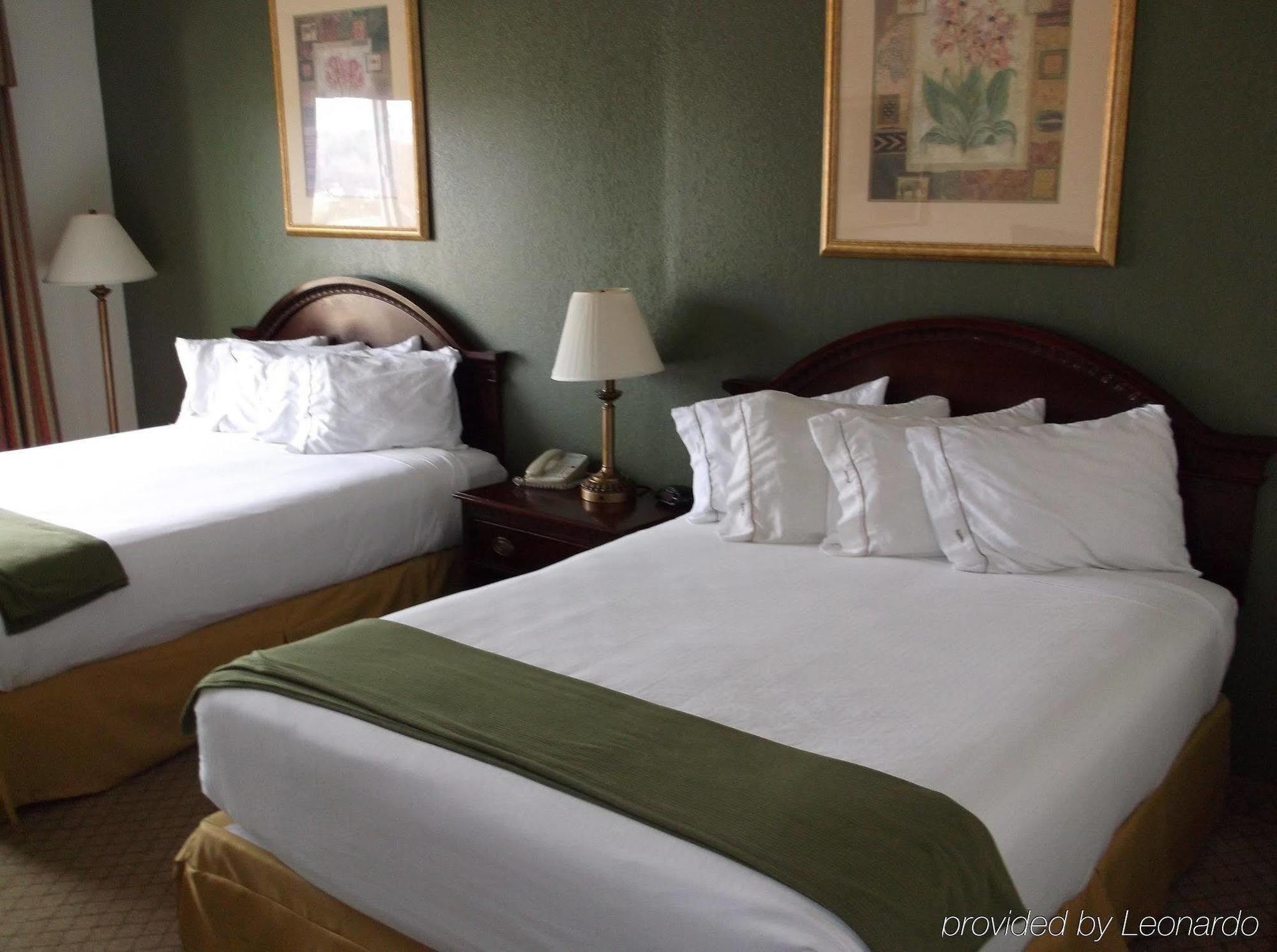 Baymont By Wyndham Montgomery South Esterno foto