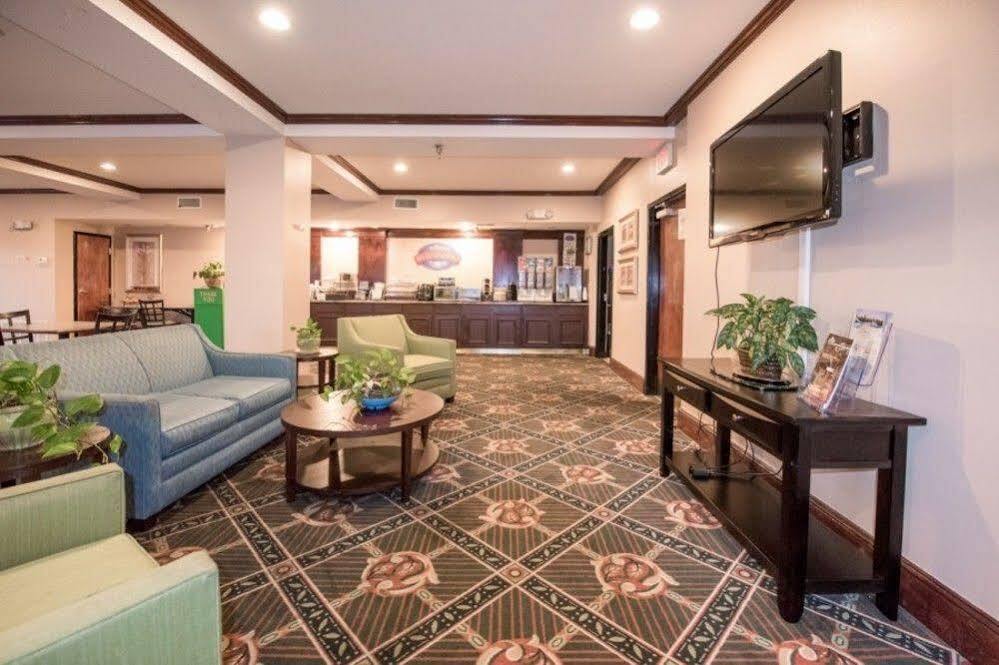 Baymont By Wyndham Montgomery South Esterno foto
